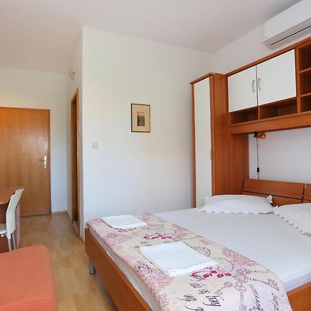 Apartments By The Sea Zivogosce - Blato, Makarska - 1057 Blato  Room photo