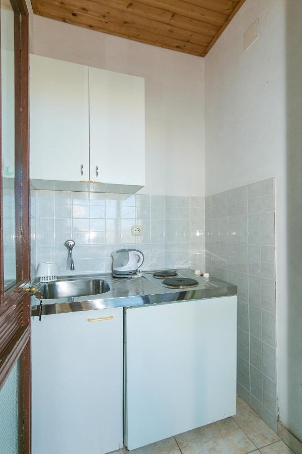 Apartments By The Sea Zivogosce - Blato, Makarska - 1057 Blato  Exterior photo